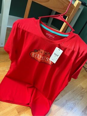 Guess Red Floral Logo Short Sleeve Tee